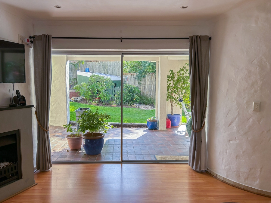 5 Bedroom Property for Sale in Heuwelkruin Western Cape